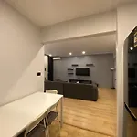 Scandinavian 2-Bedroom Apt In Zamalek