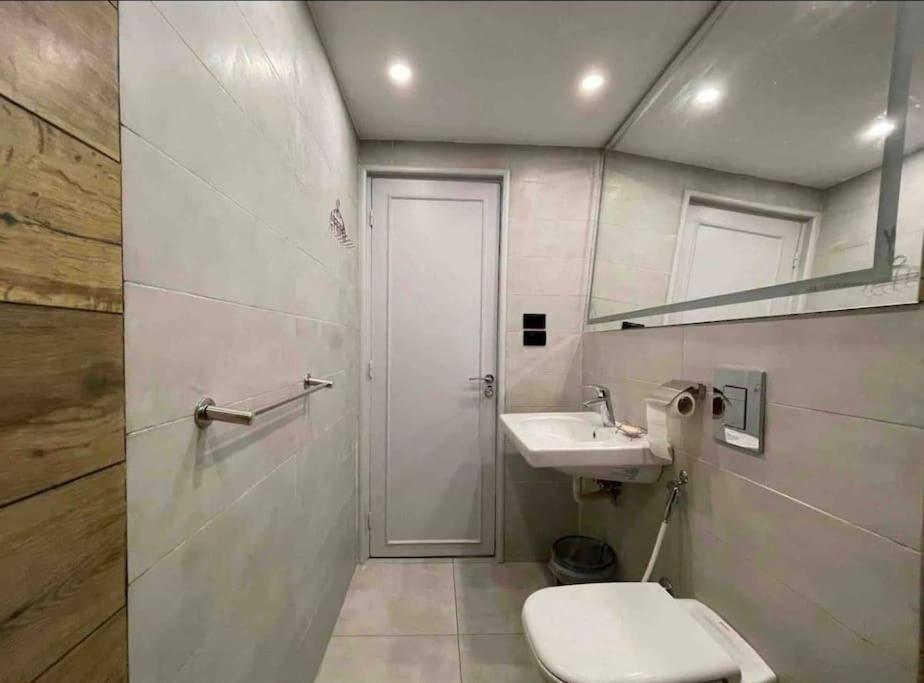 Scandinavian 2-bedroom In Zamalek Apartment Cairo